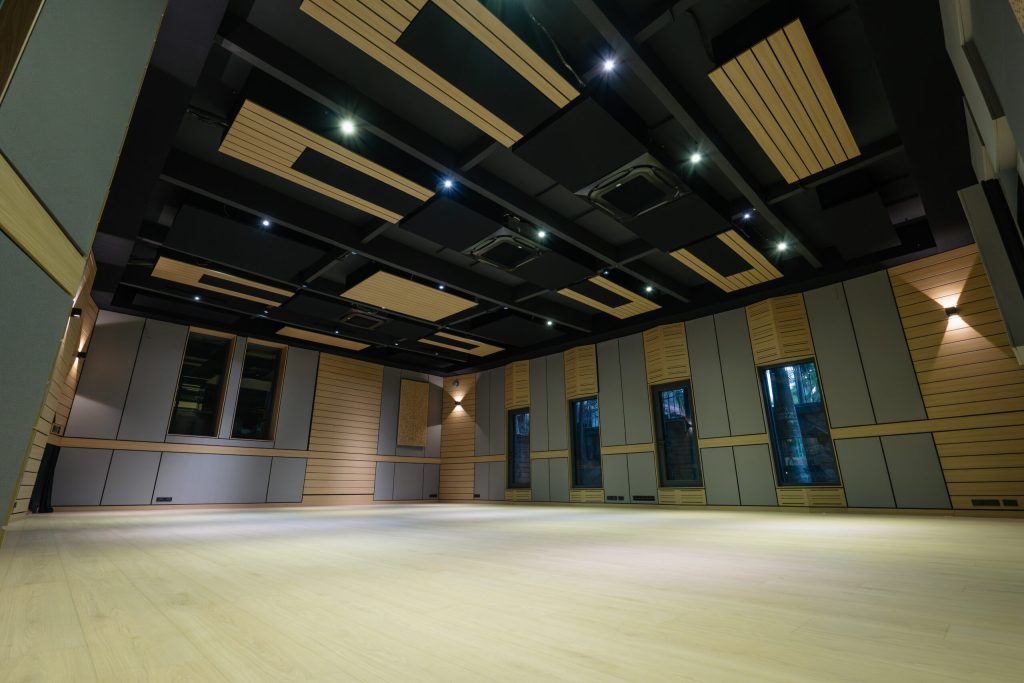 In-The-Box-Big-Studio